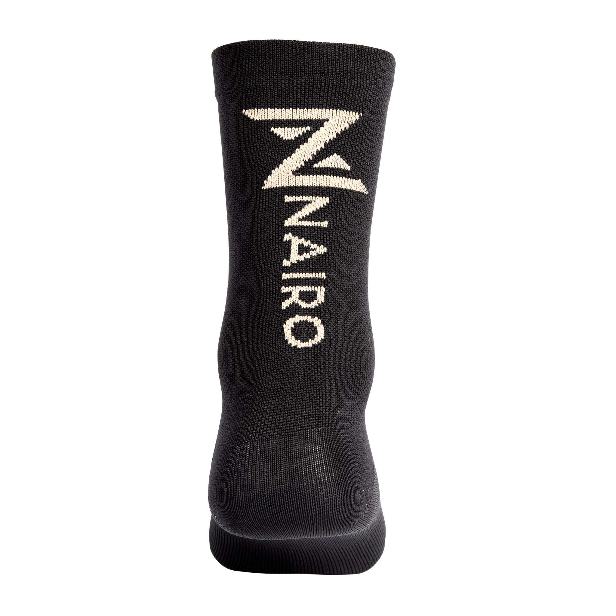 MEDIAS NEGRAS LOGO DORADO UNISEX