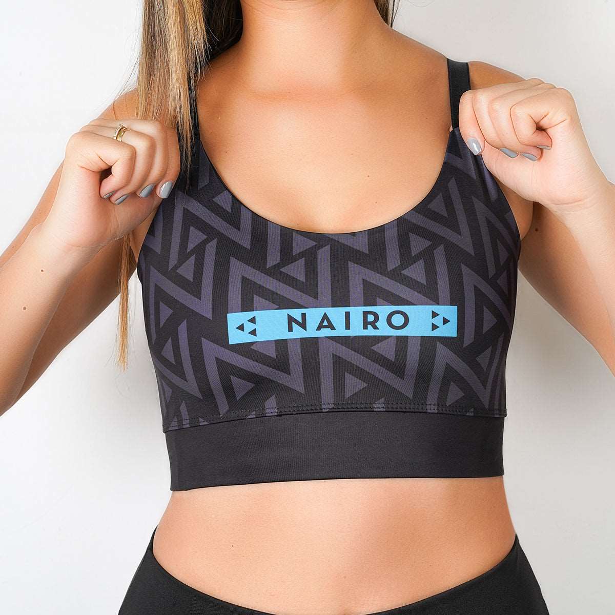TOP DEPORTIVO NEGRO